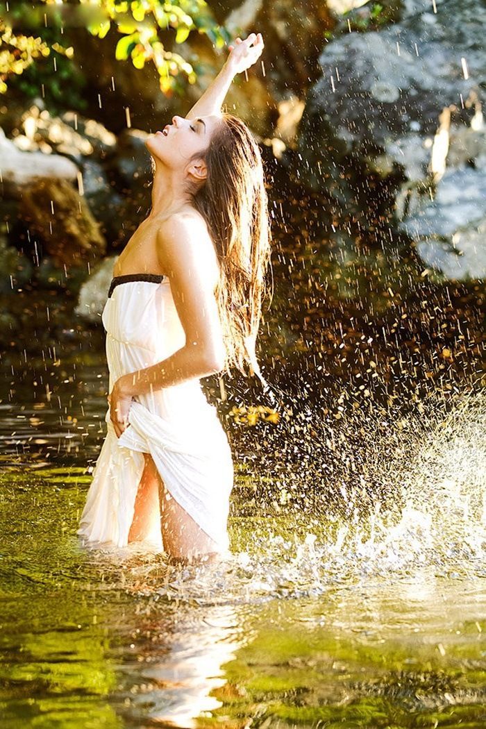 Marie Avgeropoulos in Denizli