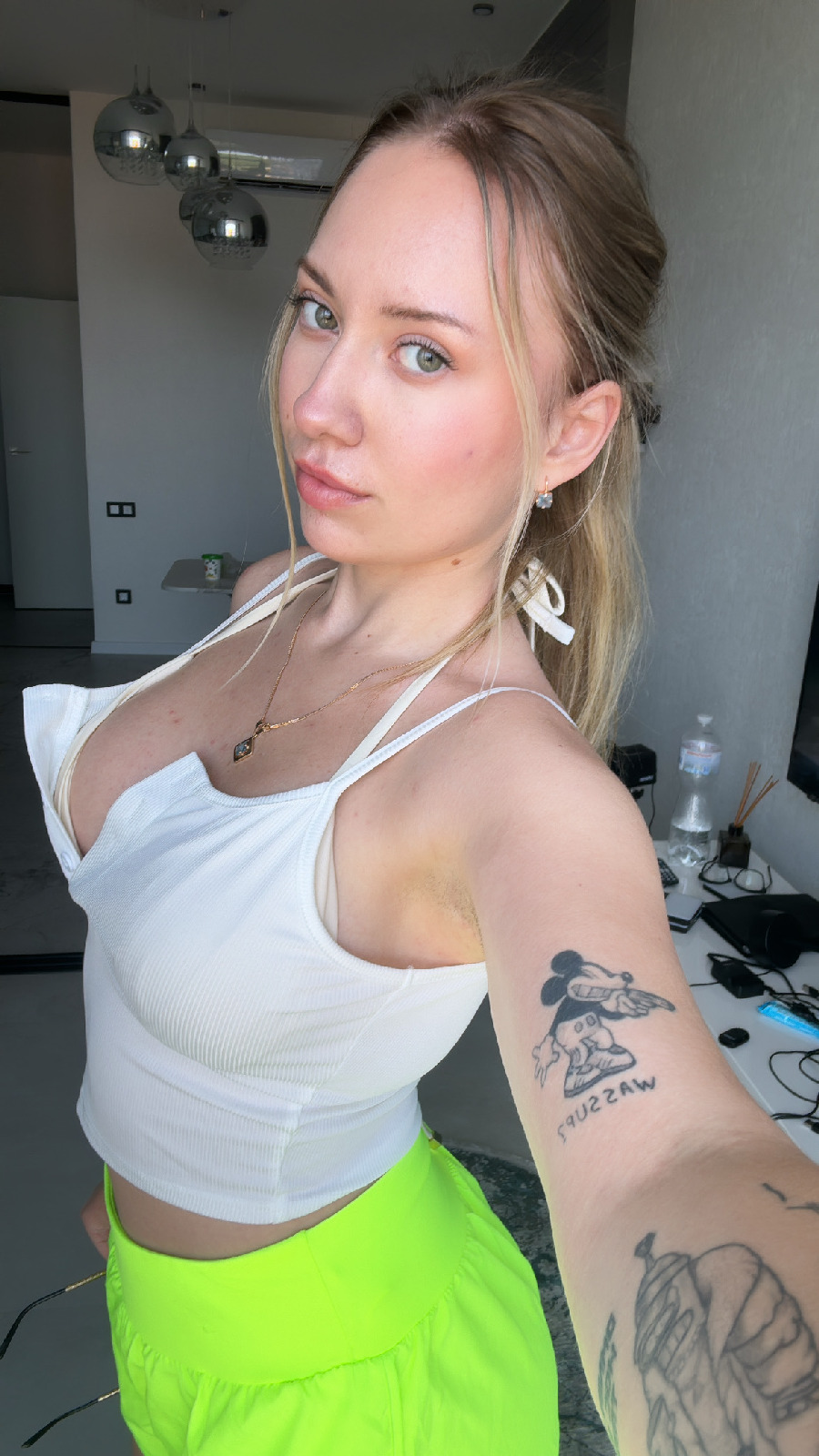 KateV in her underwear in Denizli