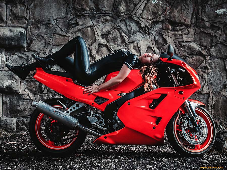 Beautiful girl Beautiful girls and motorcycles in Denizli