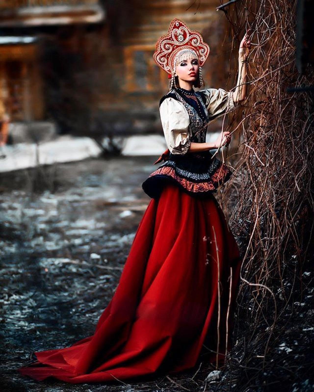 Slavic women in Denizli