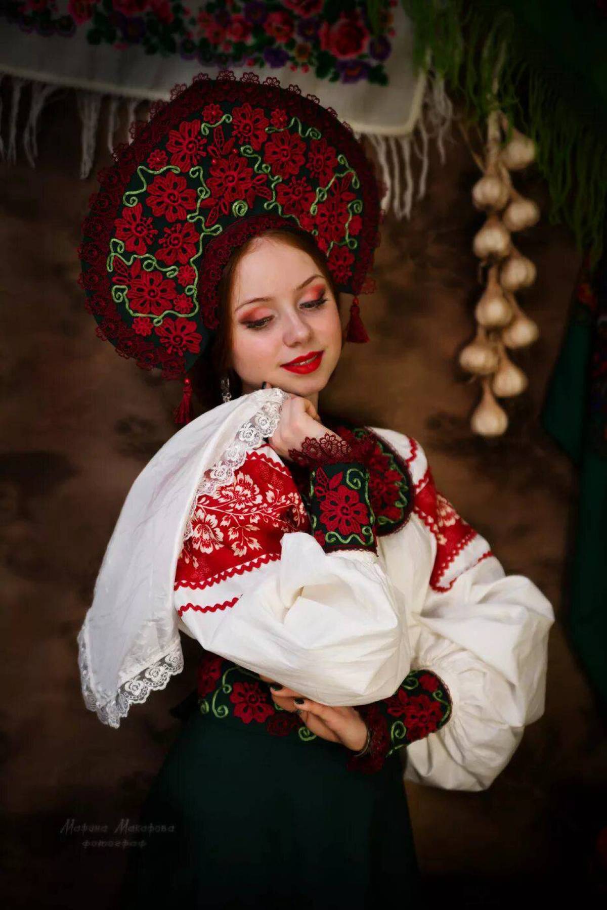 Women in Slavic costumes underwear in Denizli