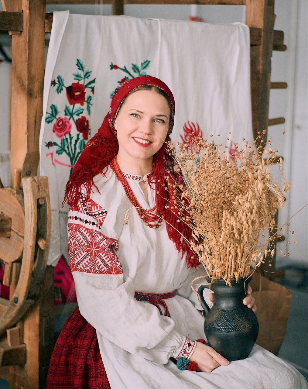 Women in Slavic costumes in Denizli