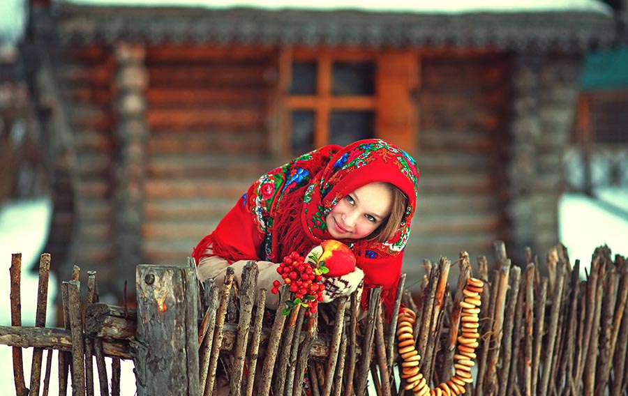 Sexy girl Women in Slavic costumes in Denizli