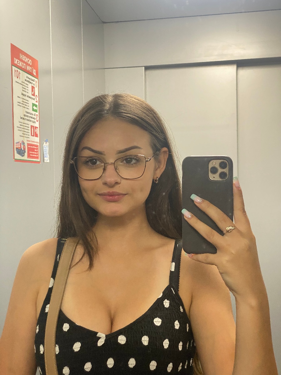 Sexy model Stacy in Denizli