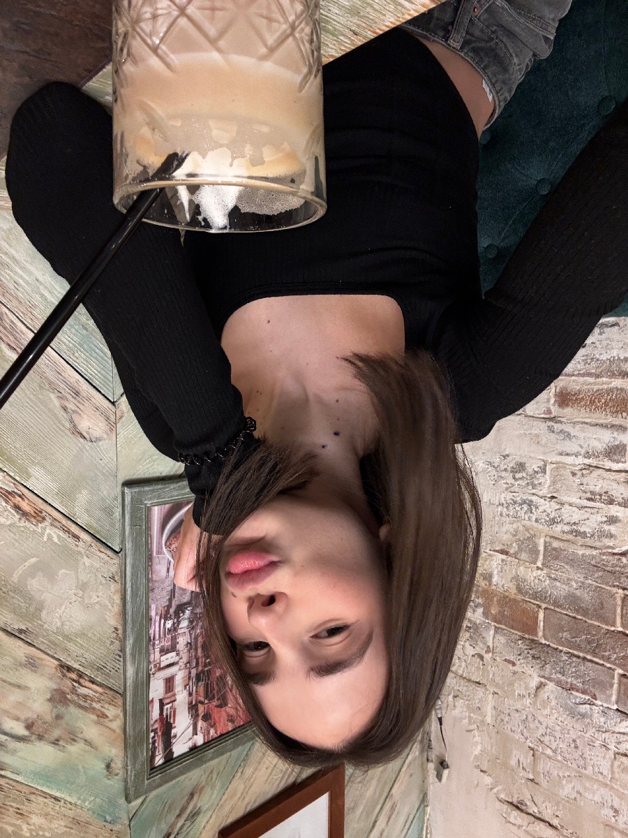 Fresh photos, fresh mood — Tina online in Denizli