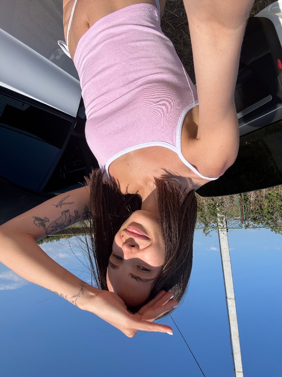 Sexy model Tina in Denizli